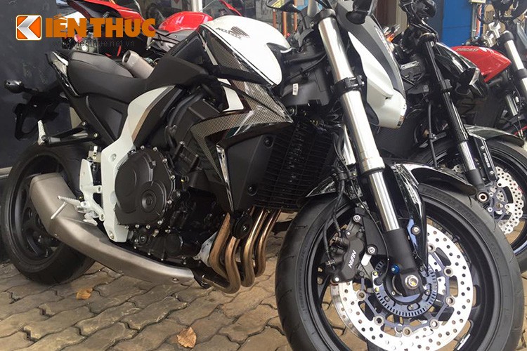 Honda CB1000R ABS 2015 ve Viet Nam gia hon 400 trieu-Hinh-5